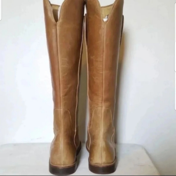 Frye 6 paige tall tan brown leather distressed riding boots - Picture 4 of 5